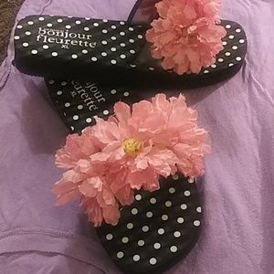 Flip flops by bonjour fleurette